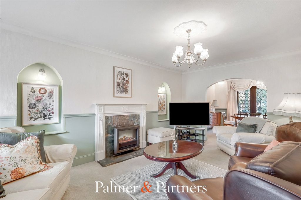 Property photo 2 of 29 Picture No. 21