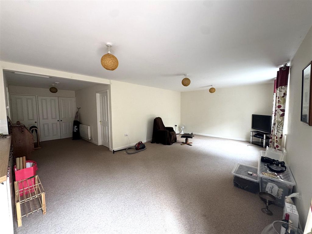 Property photo 3 of 12 Open Plan Sitting Room