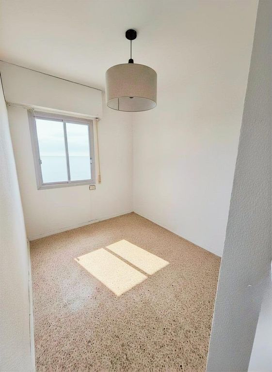 Property photo 2 of 34