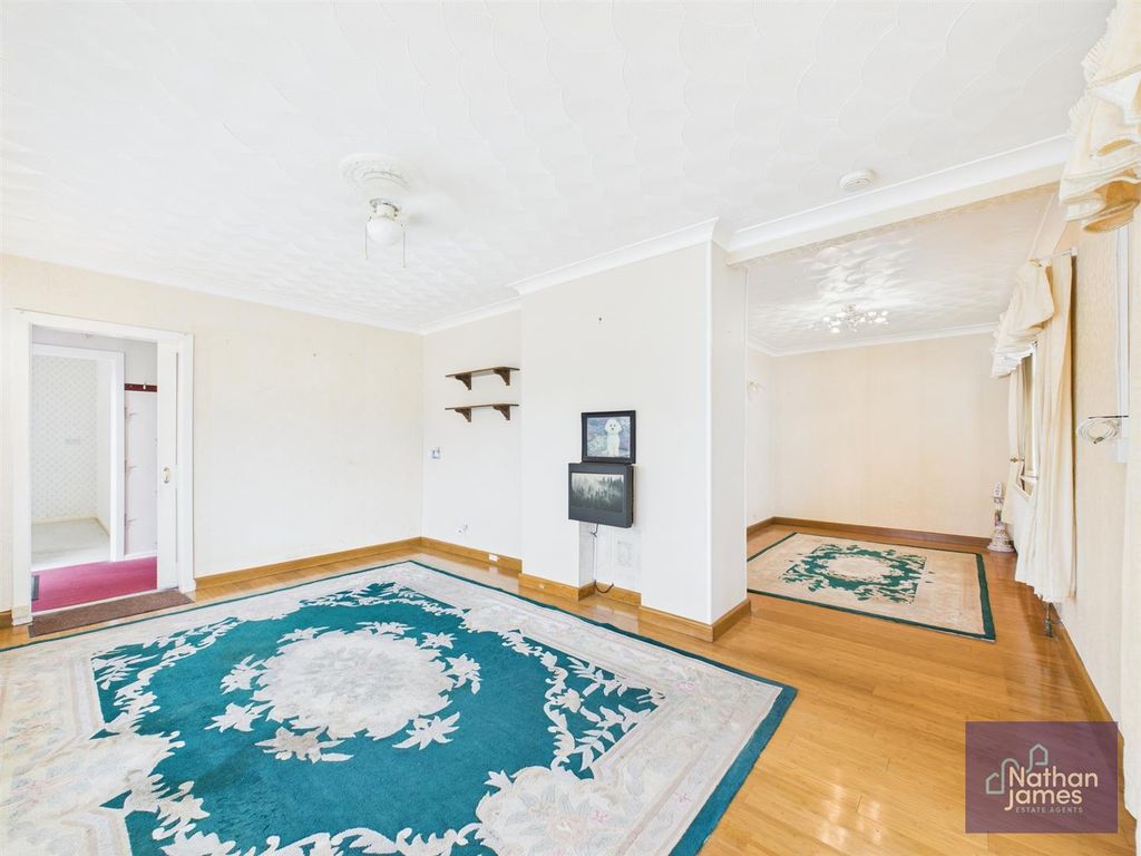 Property photo 3 of 16 Living Room
