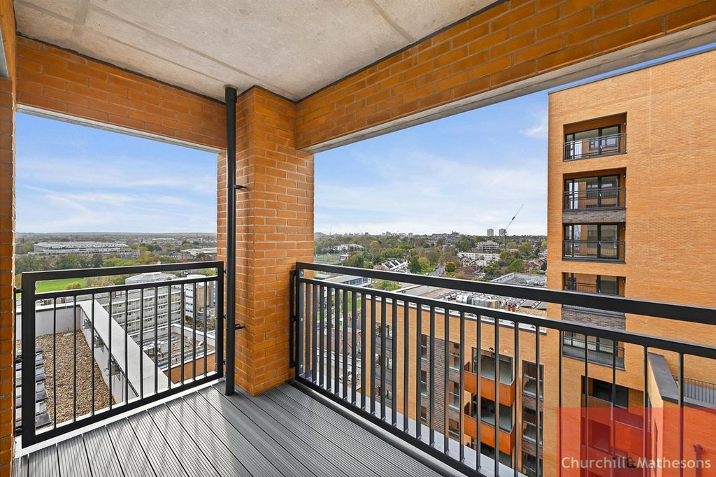 Property photo 2 of 12