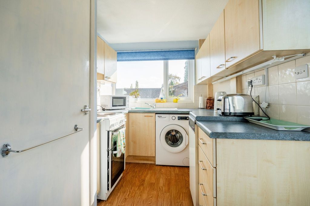 Property photo 3 of 15