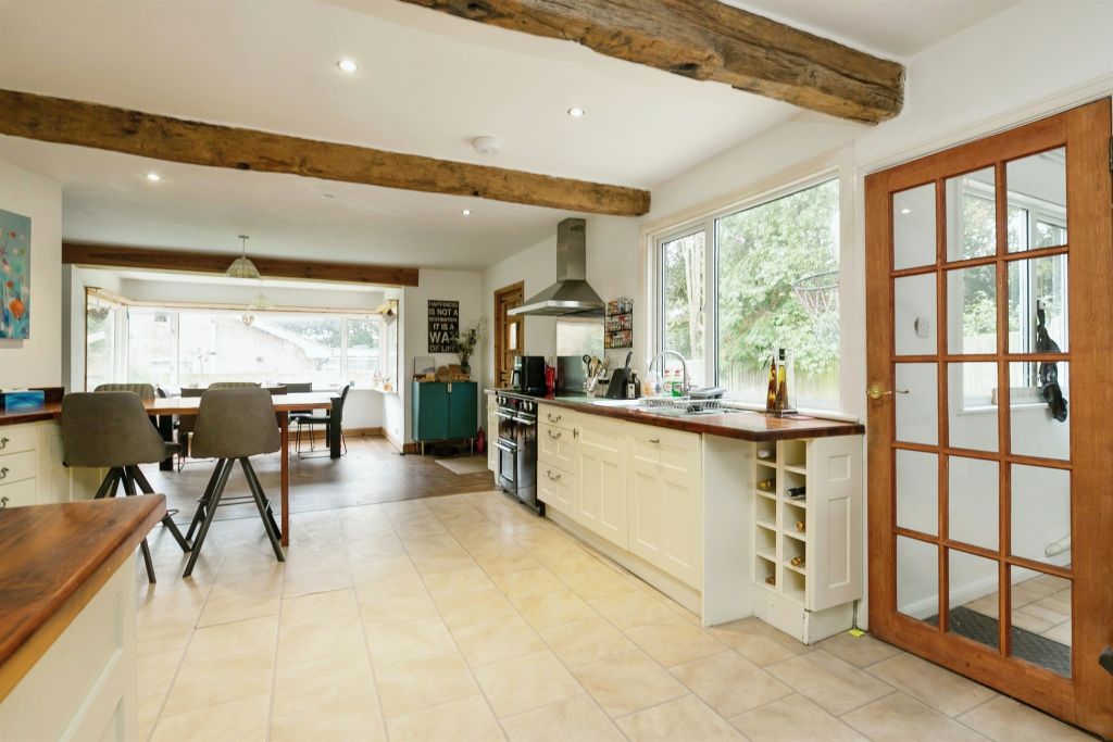 Property photo 2 of 29