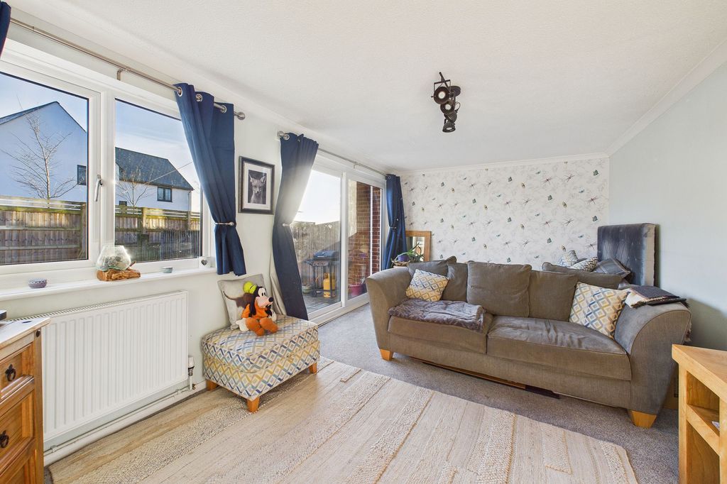 Property photo 3 of 17