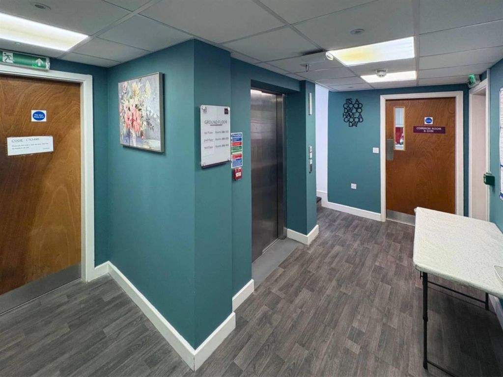 Property photo 3 of 11