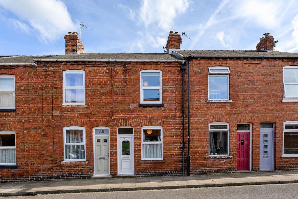 Property photo 1 of 11 External