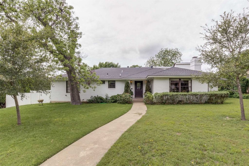 Property photo 1 of 31