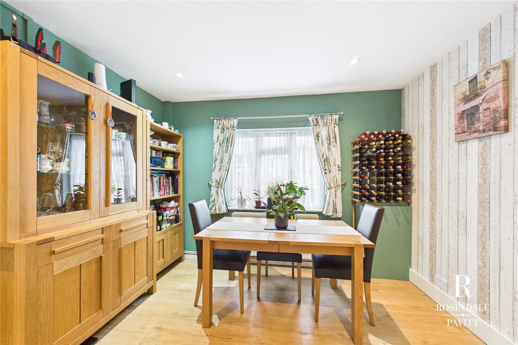 Property photo 3 of 28 Picture No. 19