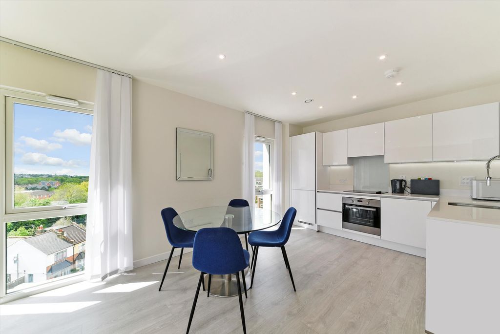 Property photo 1 of 12 Image