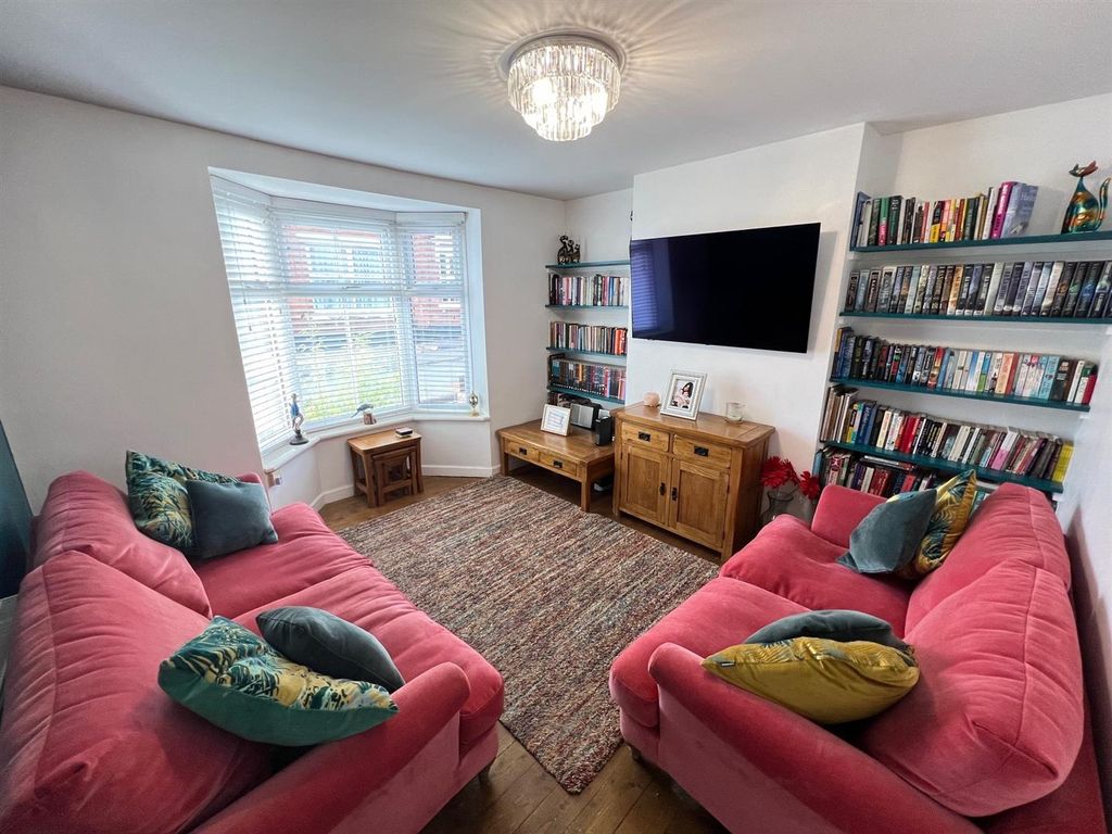 Property photo 3 of 19