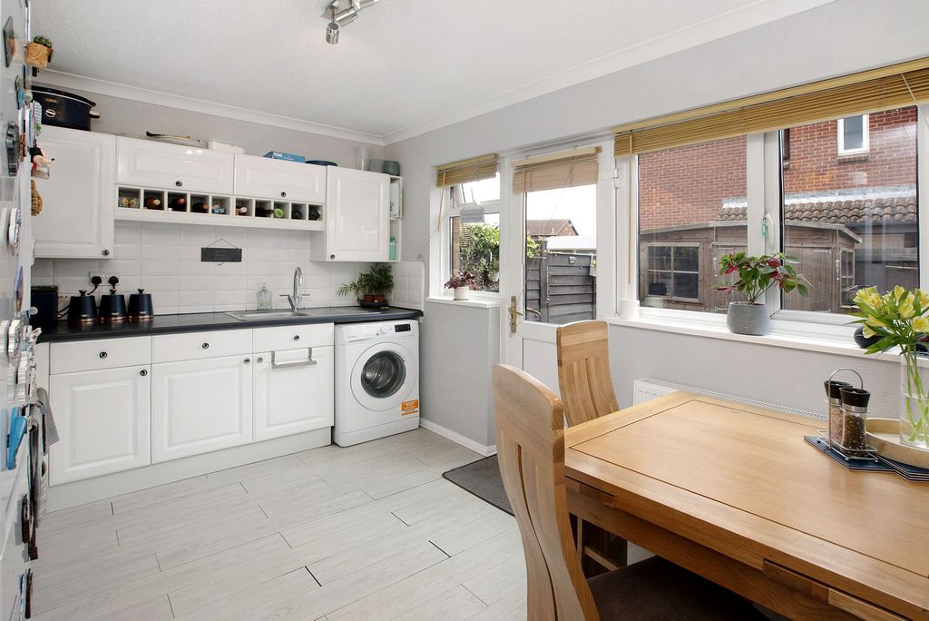 Property photo 3 of 13