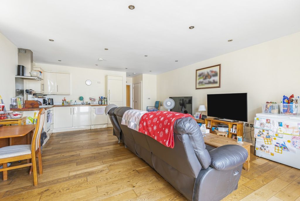 Property photo 1 of 10 869664 (4)
