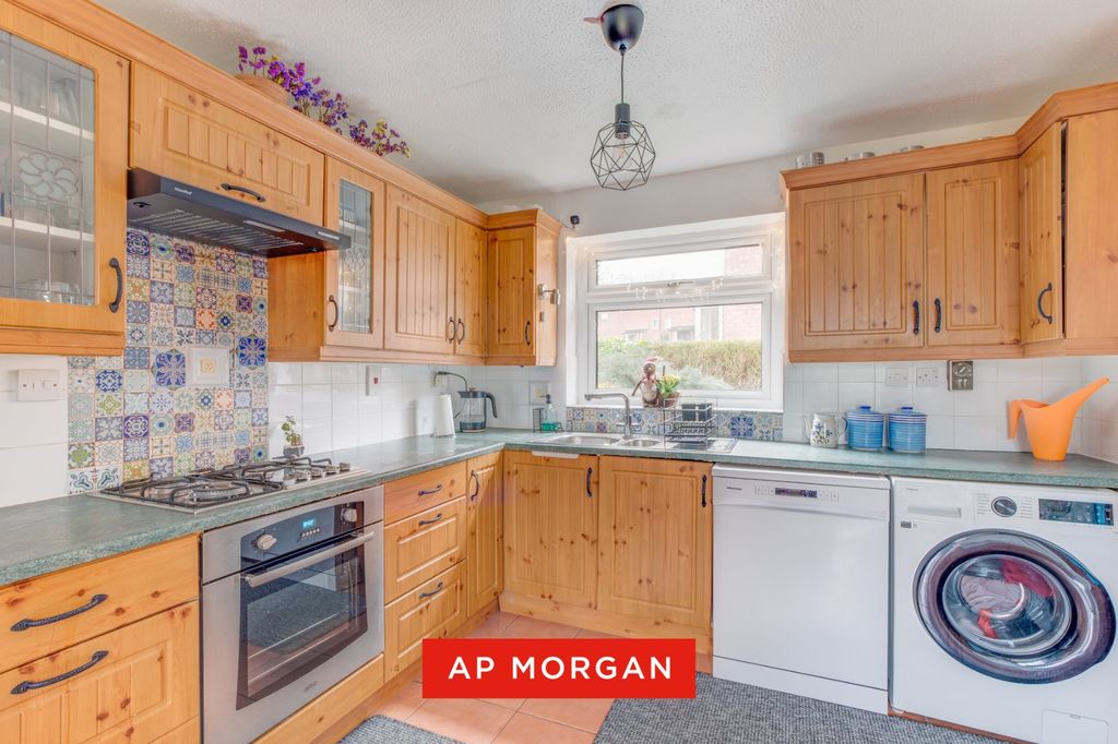 Property photo 3 of 14 Picture No. 27