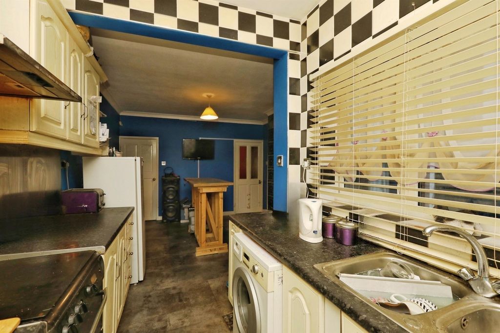 Property photo 3 of 9