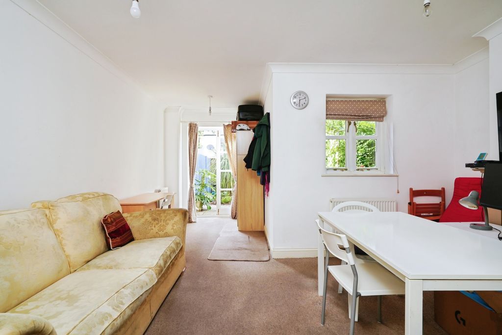 Property photo 2 of 11 Pbox-Img.Jpg