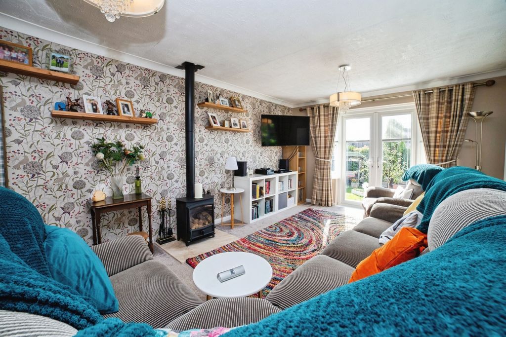 Property photo 2 of 20 Photo