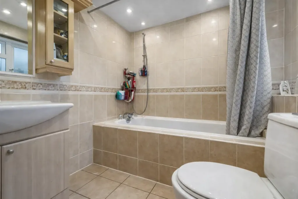 Property photo 3 of 7