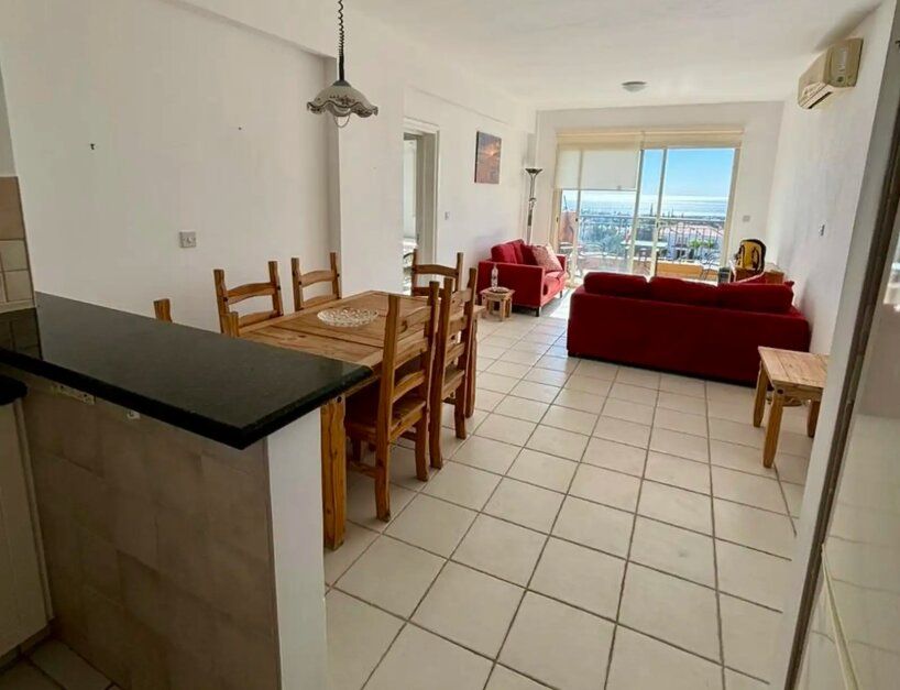 Property photo 3 of 10