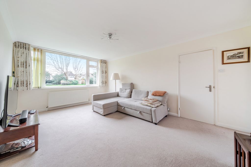 Property photo 2 of 21