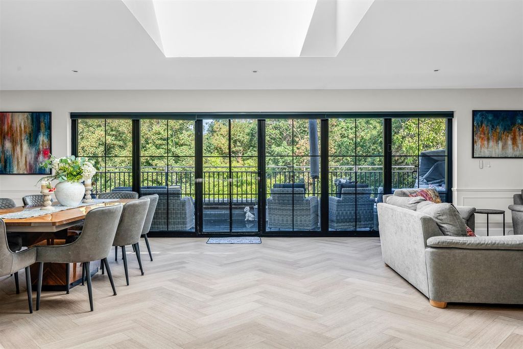 Property photo 3 of 18 Internal-22.Jpg