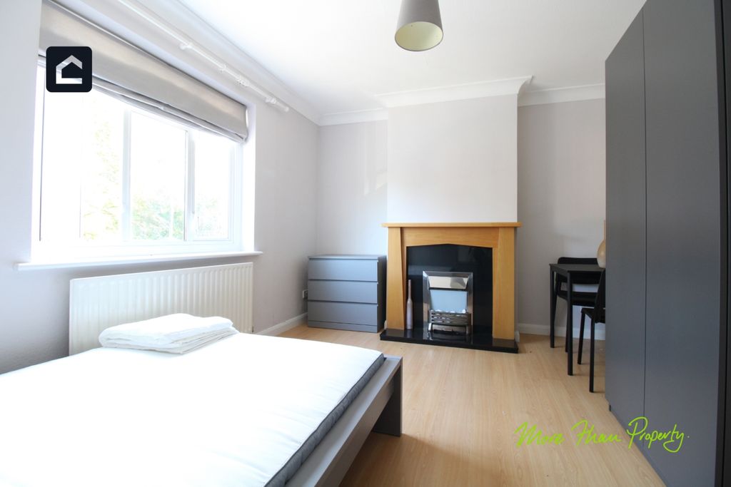 Property photo 3 of 13 10