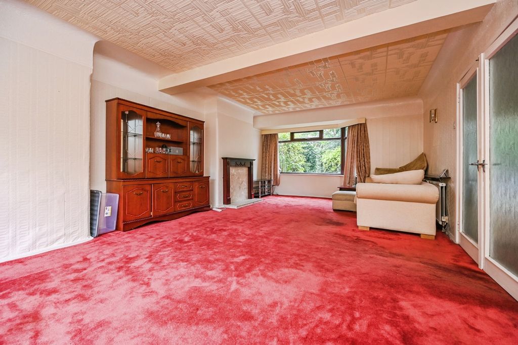 Property photo 3 of 17 Photo