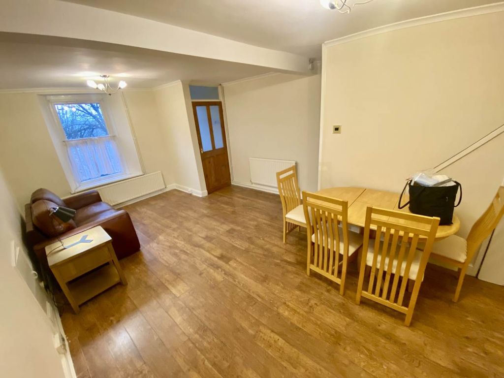 Property photo 1 of 17 Img_9936