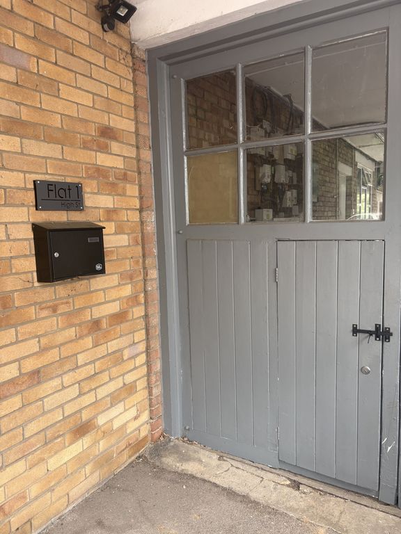Property photo 3 of 16 Entrance