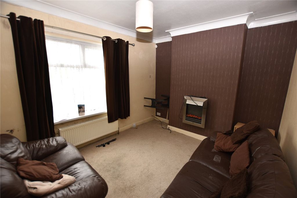 Property photo 3 of 11 Picture No. 17