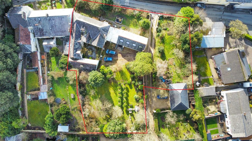 Property photo 2 of 37 Picture No. 29