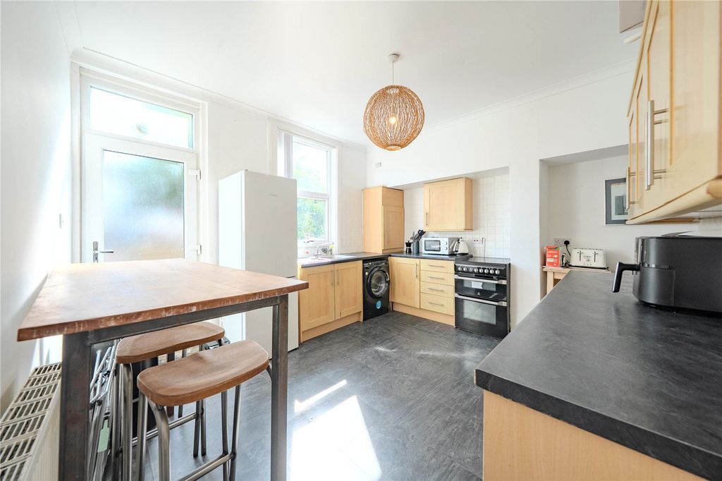 Property photo 3 of 13 Picture No. 05
