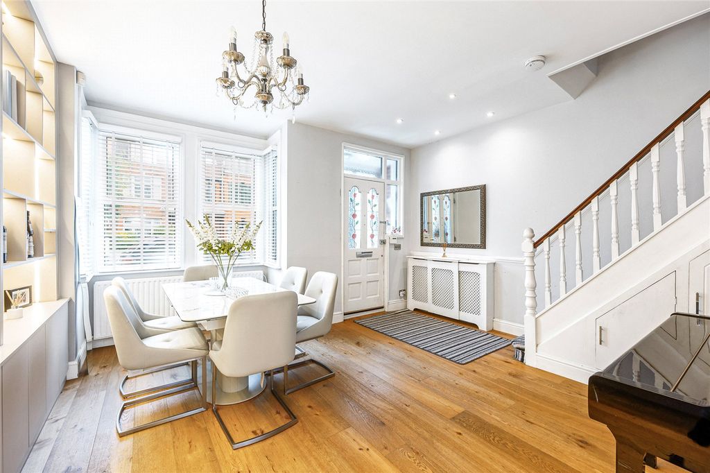 Property photo 3 of 16 Dining Room