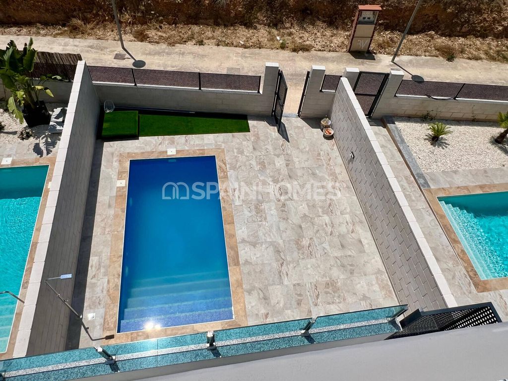 Property photo 3 of 36