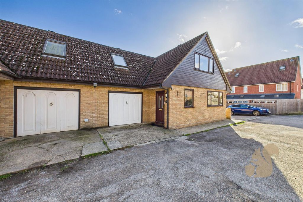 Property photo 1 of 14 Front