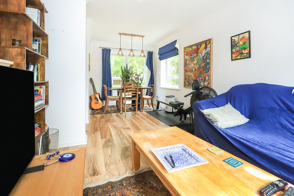 Property photo 3 of 15