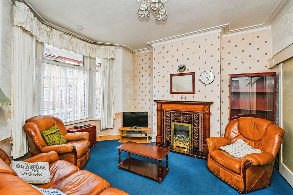 Property photo 3 of 12