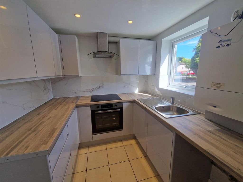 Property photo 2 of 20 c2E11428-A11B-4Ed7-8c08-392709Bb0F8B.Jpg