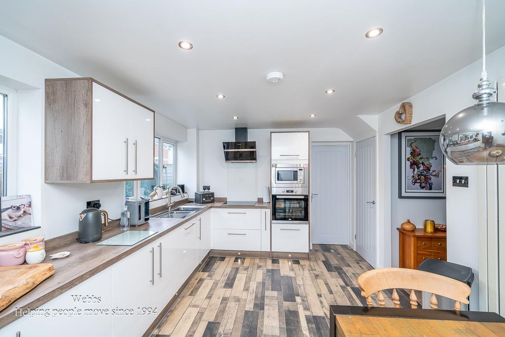 Property photo 2 of 25 Webbs-4.Jpg