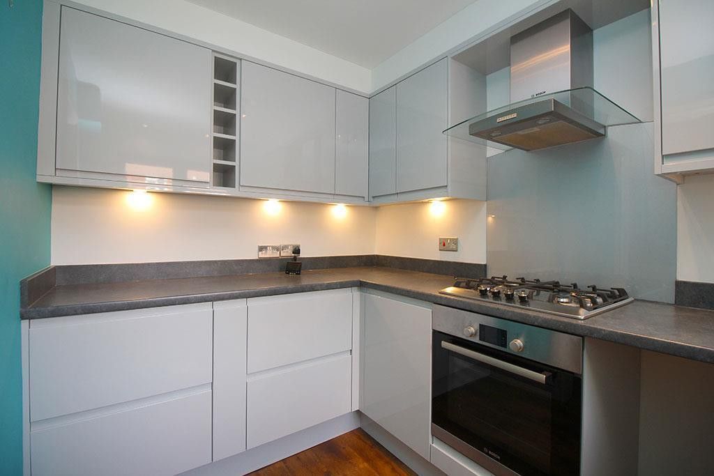 Property photo 3 of 28 Kitchen