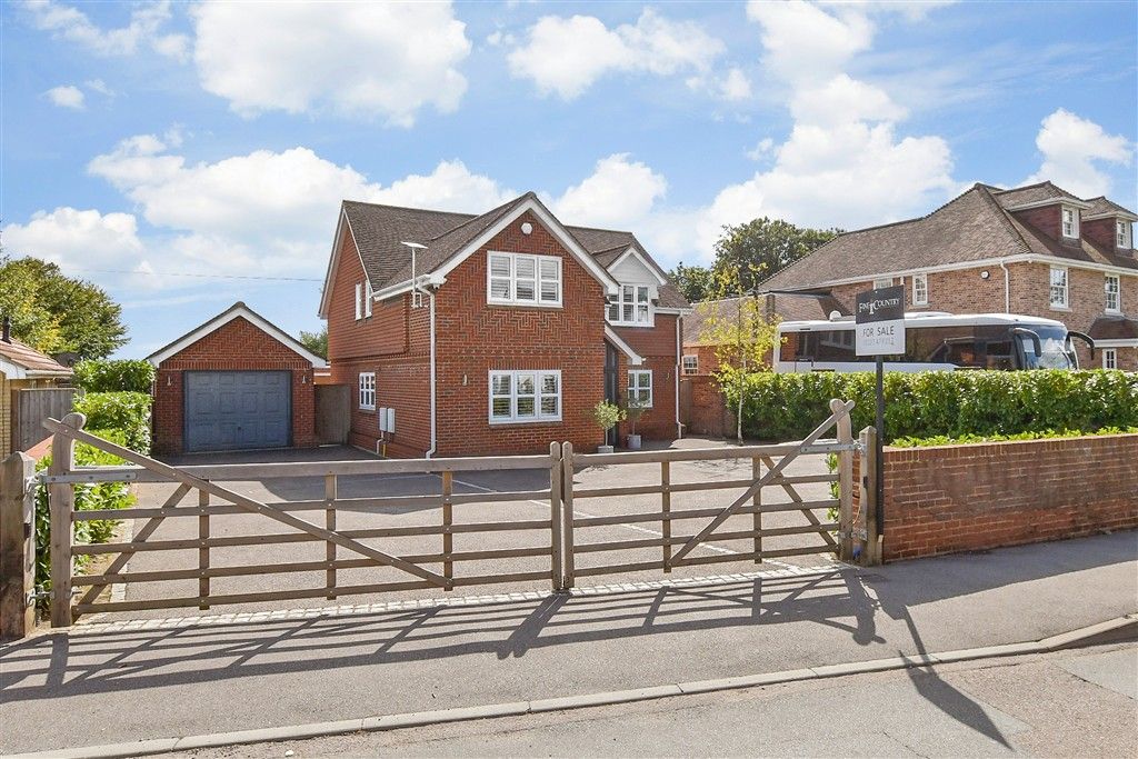 Property photo 1 of 16 External Lifestyle Photograph