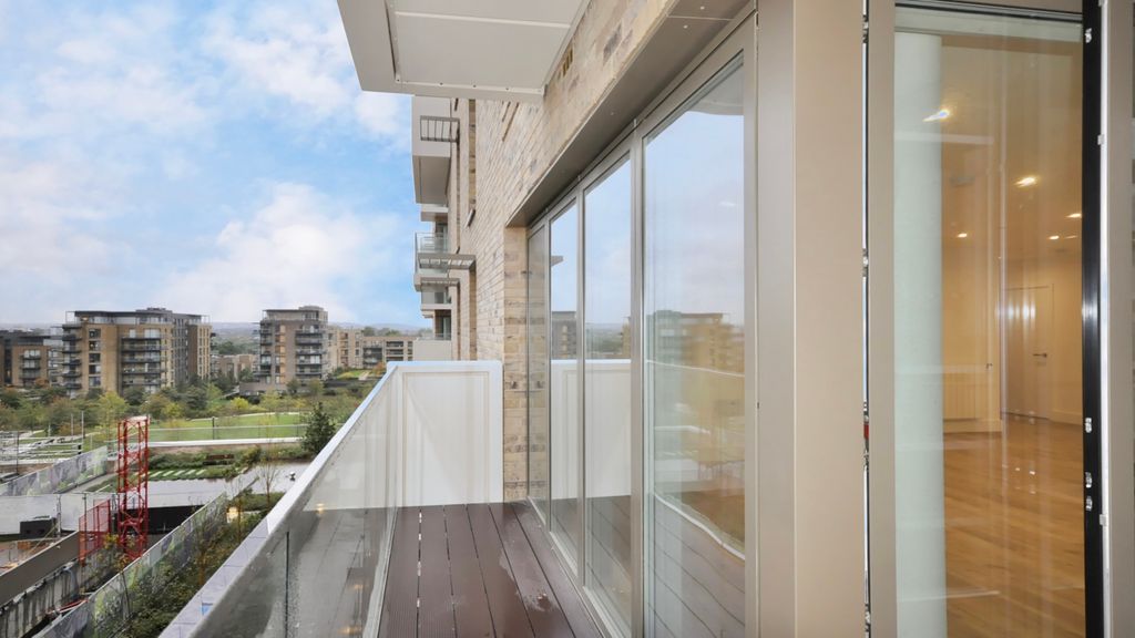 Property photo 2 of 16 Photo 02