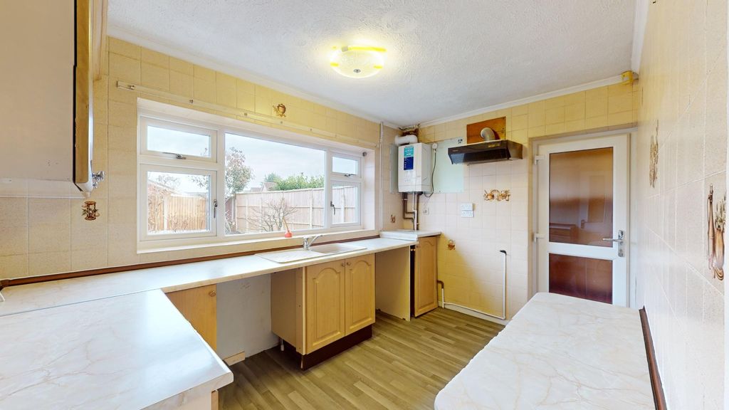 Property photo 3 of 17 3772316