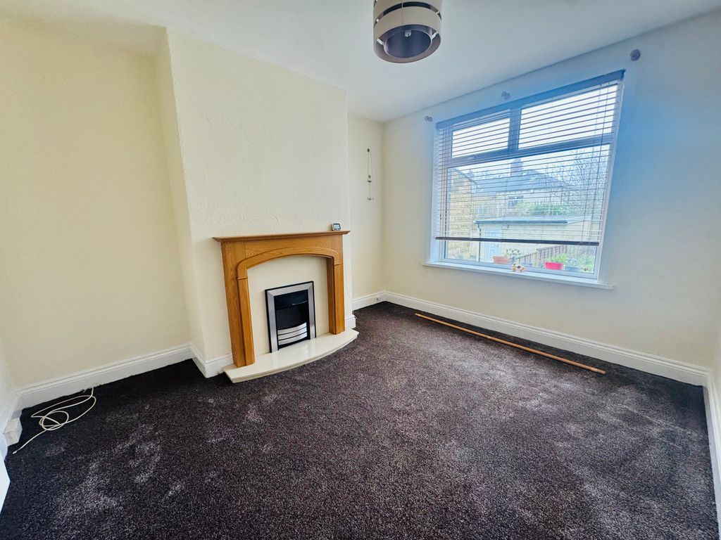 Property photo 2 of 8 Living Room