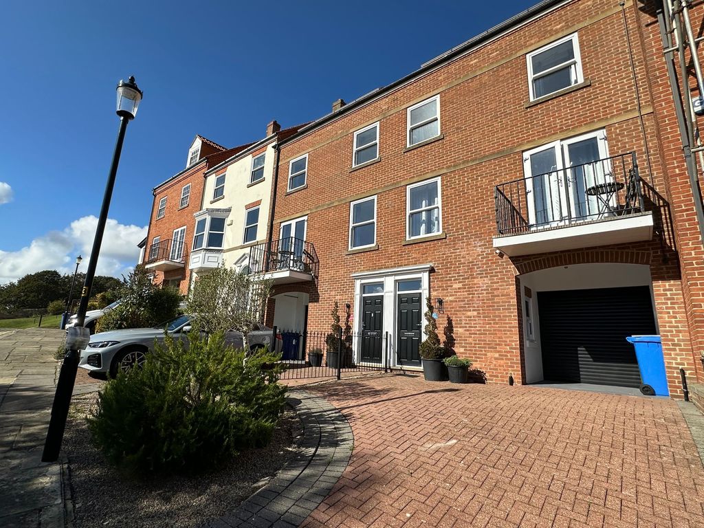 Property photo 1 of 24