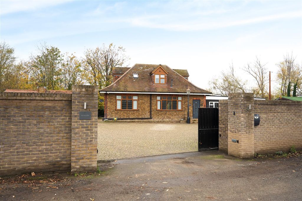 Property photo 1 of 38 Front Entrance