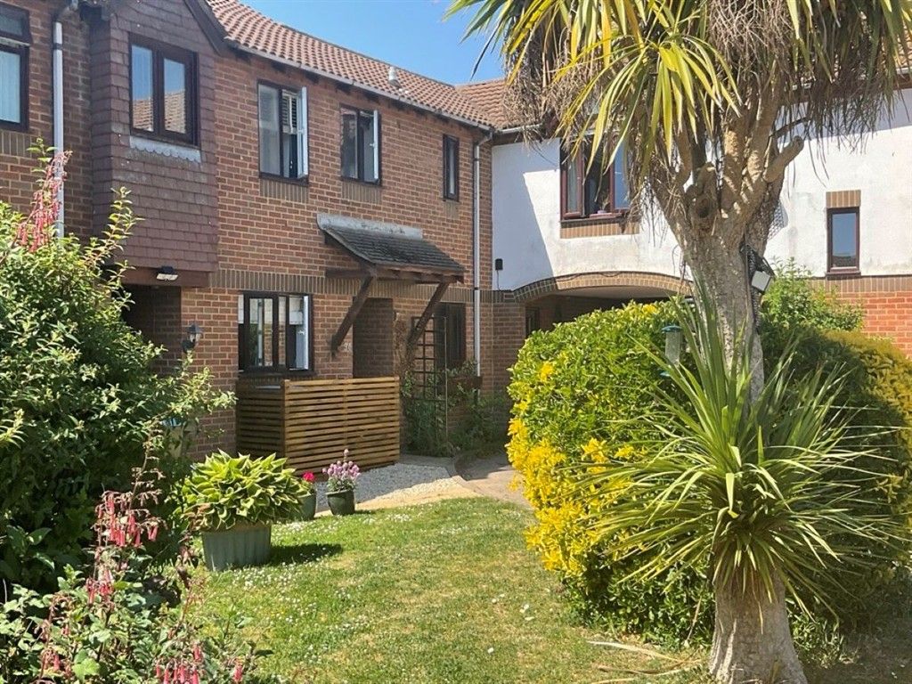 Property photo 1 of 7 Front
