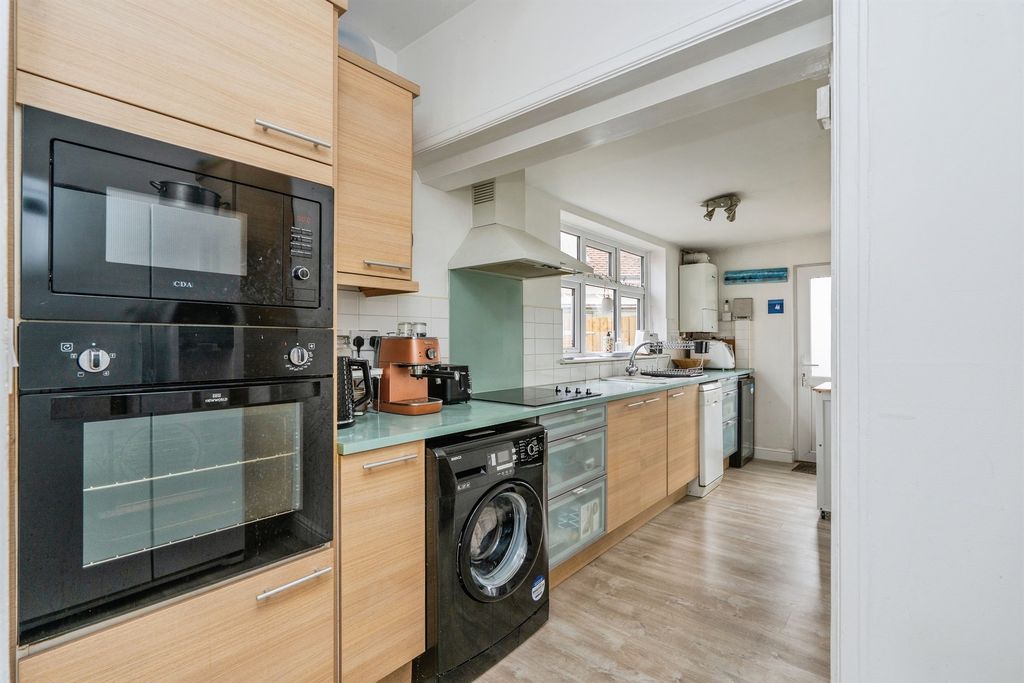 Property photo 3 of 16