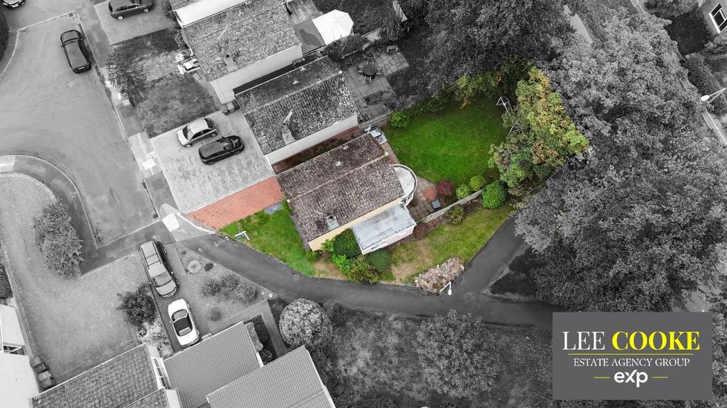 Property photo 2 of 36