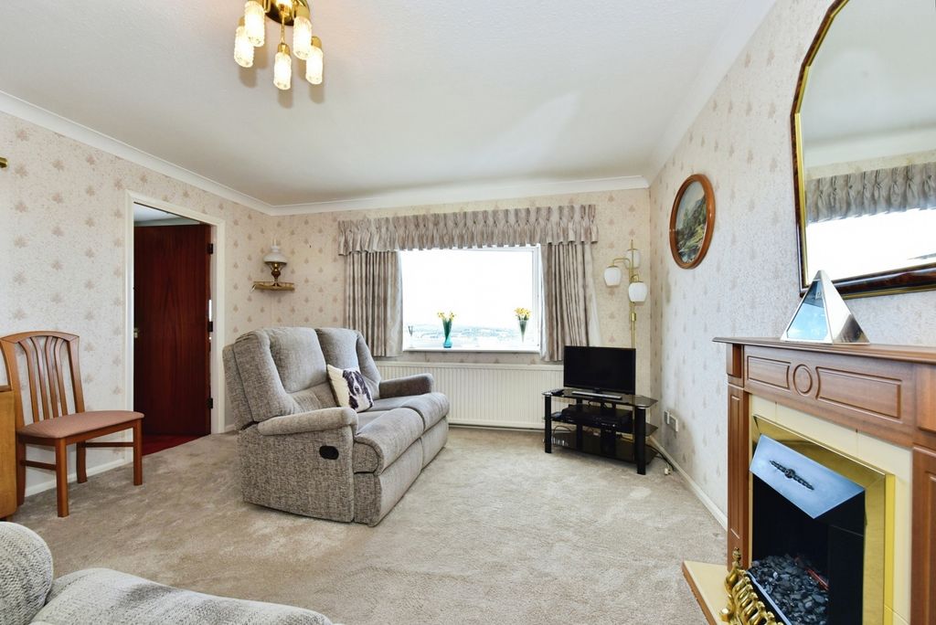 Property photo 3 of 16 Pbox-Img.Jpg
