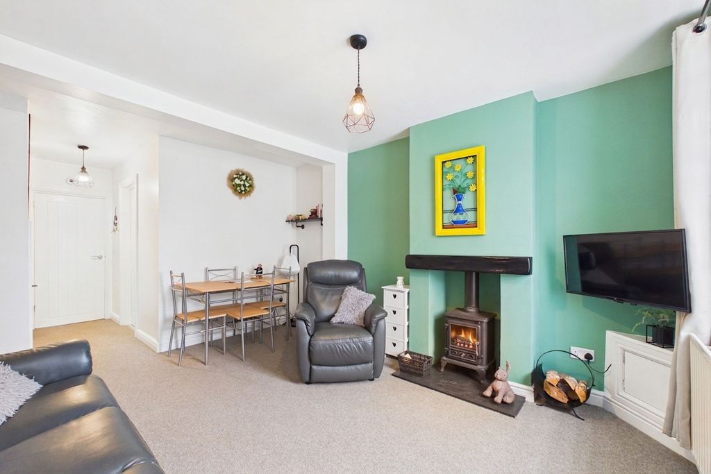 Property photo 2 of 14